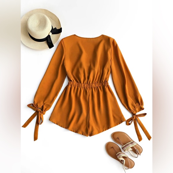 Plunging Neck Bow Tie Romper - Picture 2 of 2